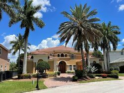 Pre-foreclosure in  Sw Palm Cove Dr Palm City, FL 34990
