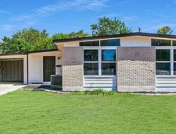 Pre-foreclosure in  Lampost Rd San Antonio, TX 78213