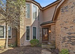 Pre-foreclosure in  Waterview Ct Hamilton, OH 45013
