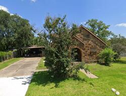 Pre-foreclosure in  7th Ave N Texas City, TX 77590