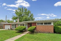 Pre-foreclosure in  Lotus Ave Morton Grove, IL 60053