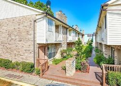 Pre-foreclosure in  Saint Julien Dr Apt A4 Kenner, LA 70065