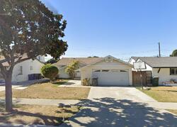 Pre-foreclosure in  Belshire Ave Lakewood, CA 90715