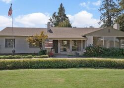  E Hogan Ln, Lodi CA