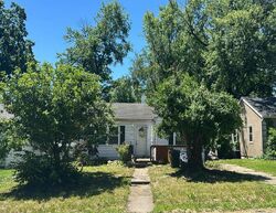 Pre-foreclosure in  Ne 44th Ter Kansas City, MO 64116