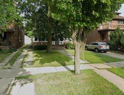 Pre-foreclosure in  18th Ave Kenosha, WI 53143