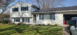Pre-foreclosure in  Denise Dr North Ridgeville, OH 44039