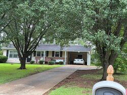 Pre-foreclosure in  State Highway 348 New Albany, MS 38652