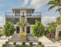 Pre-foreclosure in  Hendricks Isle Fort Lauderdale, FL 33301