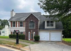 Pre-foreclosure in  Village Trce Rex, GA 30273