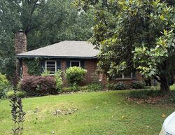 Pre-foreclosure in  Royal Oaks Dr Lowell, AR 72745