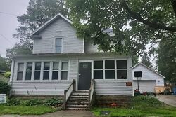  W Burr Oak St, Centreville MI