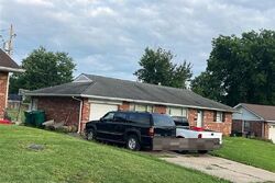 Northampton Dr, Saint Louis MO