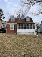 Pre-foreclosure in  Glenridge Dr Indianapolis, IN 46218
