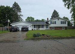  Wilshire Dr, Sturgis MI