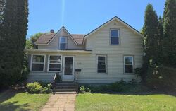 Pre-foreclosure in  Woodley St W Northfield, MN 55057