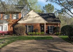 Pre-foreclosure in  Round Forest Dr Birmingham, AL 35213