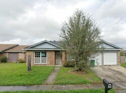 Pre-foreclosure in  Flamingo Rd Gretna, LA 70056