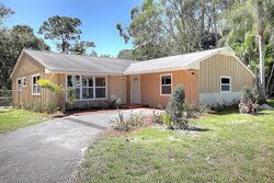 Pre-foreclosure in  Woodmere Ln Lake Worth, FL 33463