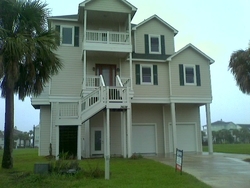  Foremast Dr, Galveston TX