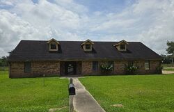 Pre-foreclosure in  Hedgeford Dr Gray, LA 70359