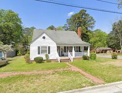  E Simmons Ave, Williamston NC
