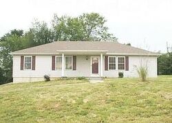 Pre-foreclosure in  Mark Dr Excelsior Springs, MO 64024