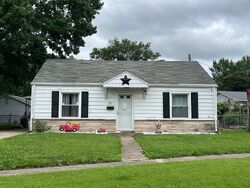 Pre-foreclosure in  Gerald Rd Rantoul, IL 61866