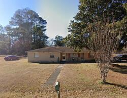 Pre-foreclosure in  Park Ln Greenwood, MS 38930