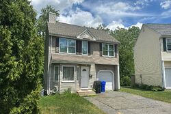 Pre-foreclosure in  Rosemary Ct West Hartford, CT 06110