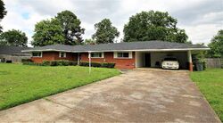 Pre-foreclosure in  Woodbine Rd Memphis, TN 38116