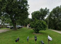 Pre-foreclosure in  Hencher Rd De Soto, MO 63020