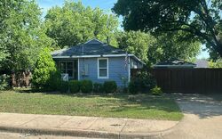 Pre-foreclosure in  Moore St Mckinney, TX 75069