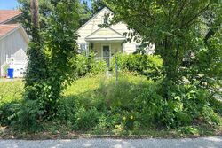 Pre-foreclosure in  Woodside Ave Clifton Heights, PA 19018