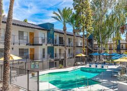 Pre-foreclosure in  N 16th St Apt H106 Phoenix, AZ 85016