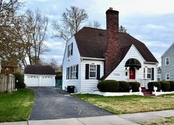 Pre-foreclosure in  Mckinley Ave South Bend, IN 46617