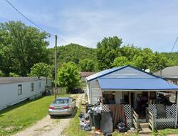 Pre-foreclosure in  Elaine Dr Charleston, WV 25306