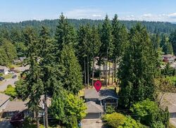 Pre-foreclosure in  Ne 28th Pl Bellevue, WA 98004