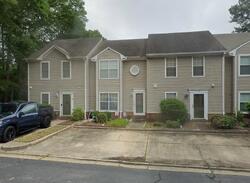 Pre-foreclosure in  SWEET GUM PL Hampton, VA 23666