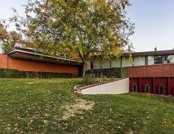 Pre-foreclosure in  E Skyline Dr Salt Lake City, UT 84108