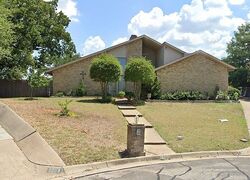 Pre-foreclosure in  Shadow Wood Ct Arlington, TX 76006