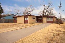 Pre-foreclosure in  Lometa Dr Amarillo, TX 79109