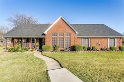 Pre-foreclosure in  Oak Lane Dr Joshua, TX 76058