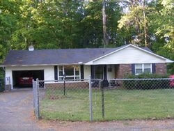 Pre-foreclosure in  Logan Rd Paris, TN 38242