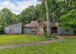 Pre-foreclosure in  Oakwood Estates Dr Anderson, SC 29621