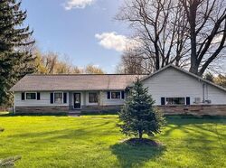  Auburn Rd, Chardon OH