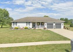 Pre-foreclosure in  Senior Dr Greenwich, OH 44837