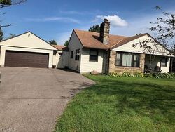  Madison Rd, Middlefield OH