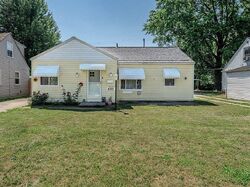 Pre-foreclosure in  W 145th St Cleveland, OH 44135