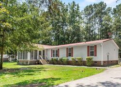 Pre-foreclosure in  Quails Cv Hampstead, NC 28443